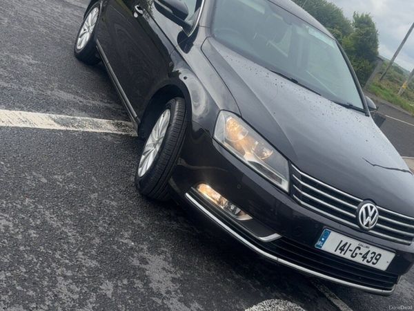 Volkswagen Passat Saloon, Diesel, 2014, Black