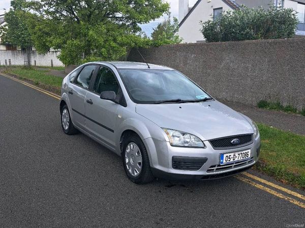 Ford Focus Hatchback, Petrol, 2005, Silver