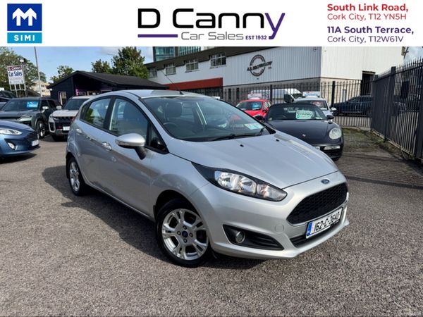 Ford Fiesta Hatchback, Petrol, 2016, Silver