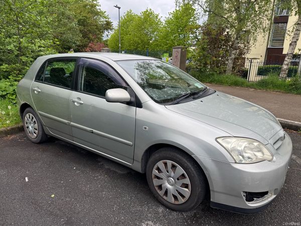 Toyota Corolla Hatchback, Petrol, 2005, Silver