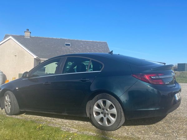 Vauxhall Insignia Hatchback, Diesel, 2015, Green