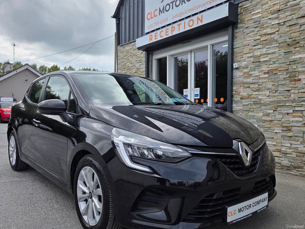 Renault Clio Hatchback, Petrol, 2022, Black