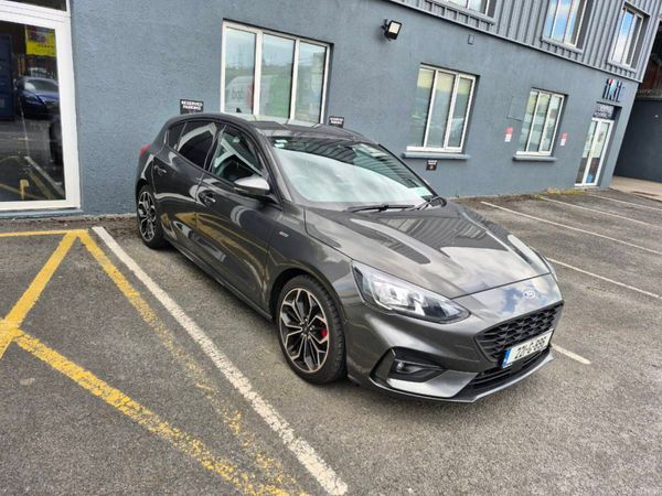 Ford Focus Hatchback, Petrol Hybrid, 2022, Grey
