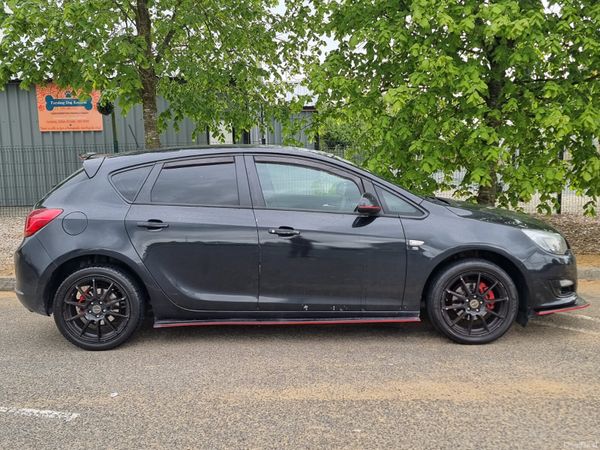 Opel Astra Hatchback, Diesel, 2014, Black