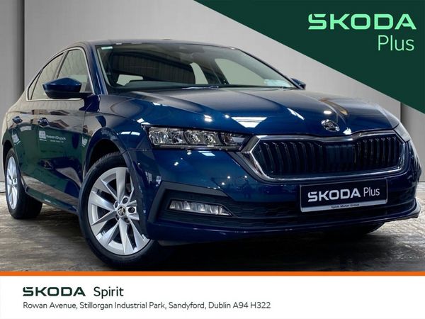 Skoda Octavia Saloon, Petrol, 2023, Blue