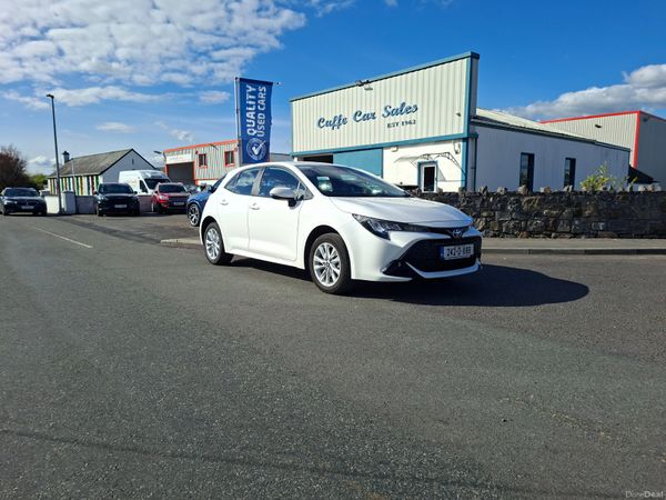 Toyota Corolla Hatchback, Petrol Hybrid, 2024, White