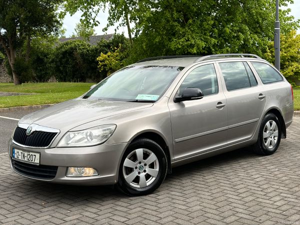 Skoda Octavia Estate, Diesel, 2012, Beige