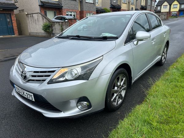 Toyota Avensis Saloon, Diesel, 2013, Silver