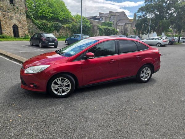 Ford Focus Saloon, Diesel, 2012, Red