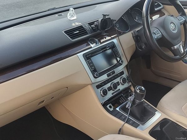 Volkswagen Passat Saloon, Diesel, 2013, Black