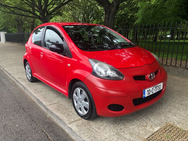 Toyota Aygo Hatchback, Petrol, 2010, Red