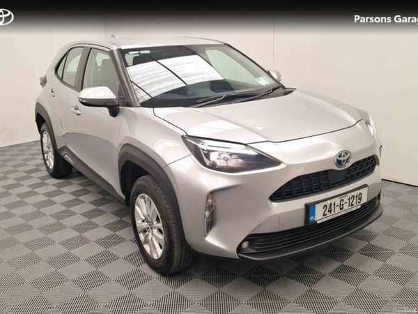 Toyota Yaris Cross Hatchback, Petrol Hybrid, 2024, Silver