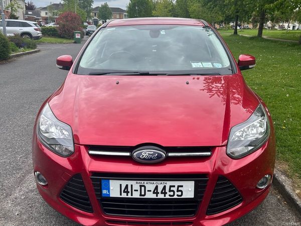 Ford Focus Saloon, Diesel, 2014, Red