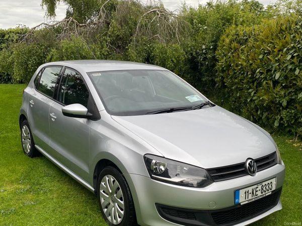 Volkswagen Polo Hatchback, Petrol, 2011, Silver