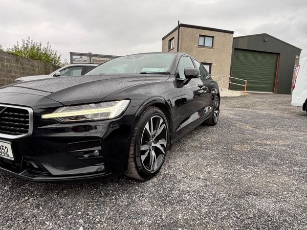 Volvo S60 Saloon, Petrol, 2020, Black