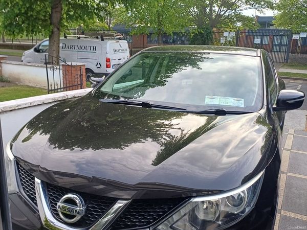 Nissan Qashqai SUV, Diesel, 2014, Black