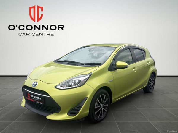 Toyota Aqua Hatchback, Petrol Hybrid, 2017, Green