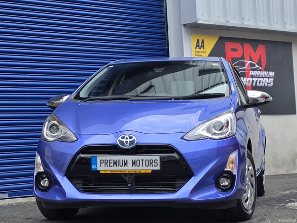 Toyota Aqua Hatchback, Petrol Hybrid, 2016, Blue