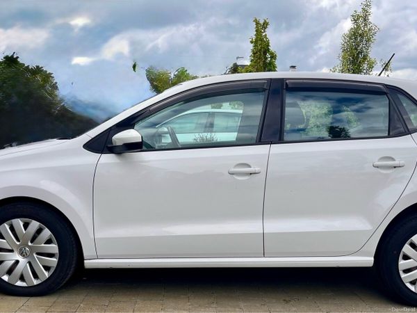Volkswagen Polo Hatchback, Petrol, 2013, White