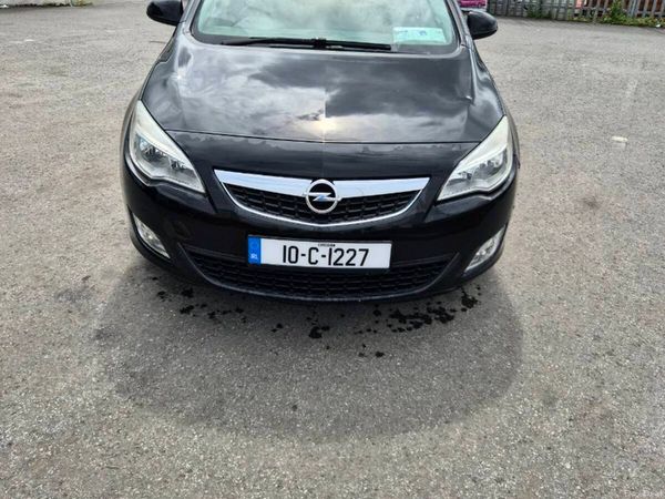Opel Astra Hatchback, Diesel, 2010, Black