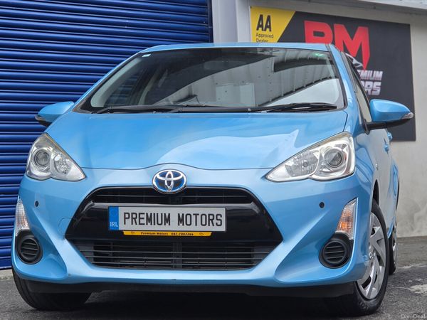 Toyota Aqua Hatchback, Petrol Hybrid, 2015, Blue