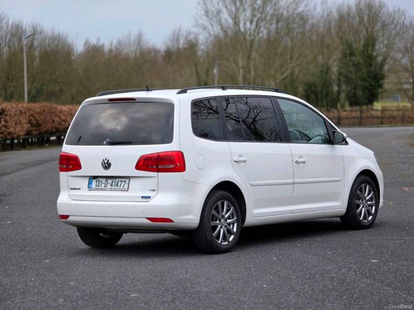 Volkswagen Touran MPV, Petrol, 2013, White