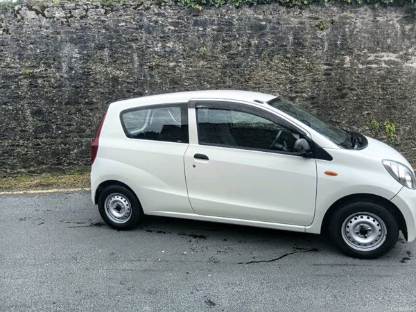 Daihatsu Mira Hatchback, Petrol, 2015, White