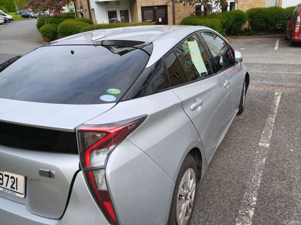 Toyota Prius Hatchback, Petrol Hybrid, 2016, Silver