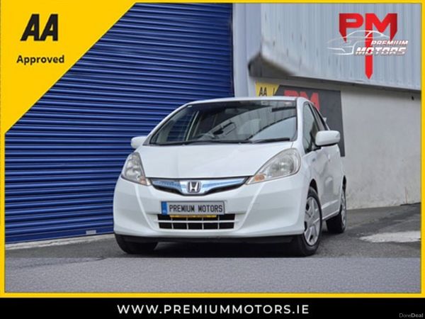 Honda Fit Hatchback, Petrol Hybrid, 2013, White