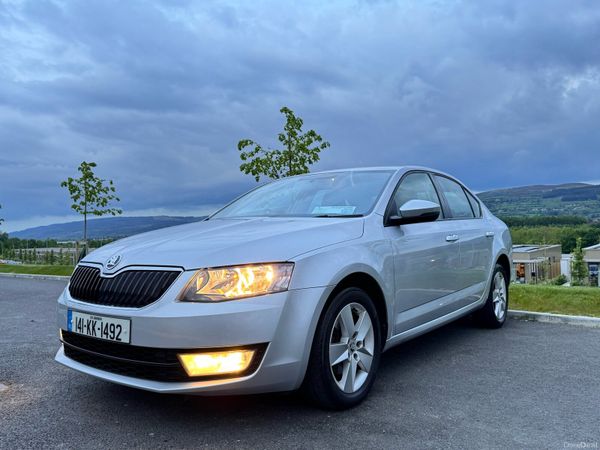 Skoda Octavia Saloon, Diesel, 2014, Silver