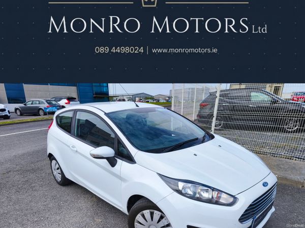 Ford Fiesta Hatchback, Petrol, 2014, White