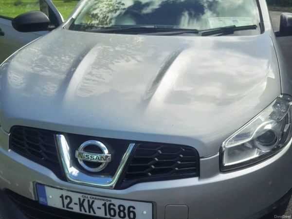 Nissan Qashqai Hatchback, Diesel, 2012, Silver