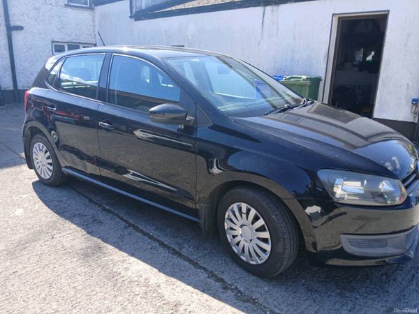 Volkswagen Polo Hatchback, Petrol, 2010, Black