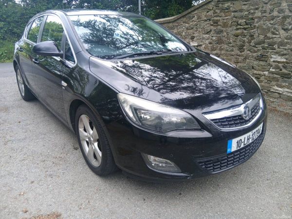 Vauxhall Astra Hatchback, Diesel, 2010, Black