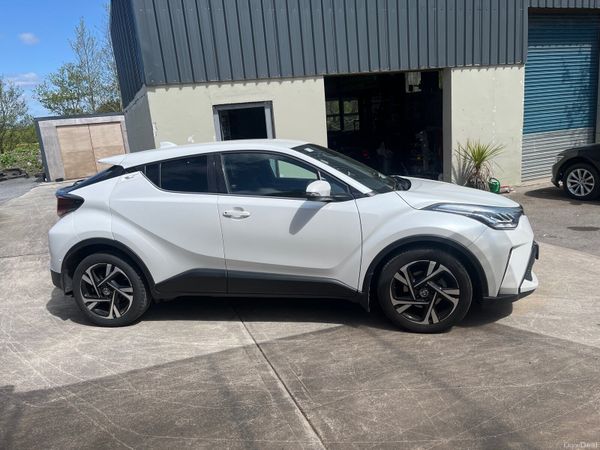Toyota C-HR Hatchback, Petrol Hybrid, 2022, White