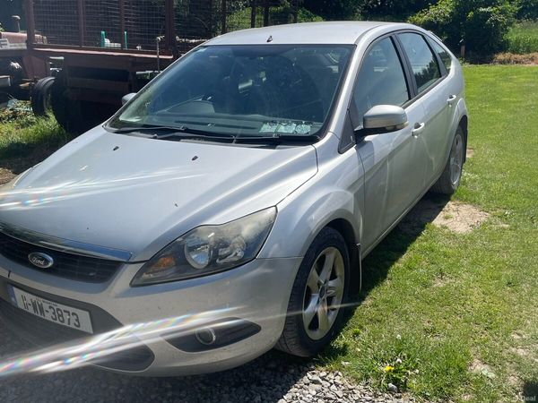 Ford Focus Hatchback, Petrol, 2011, White