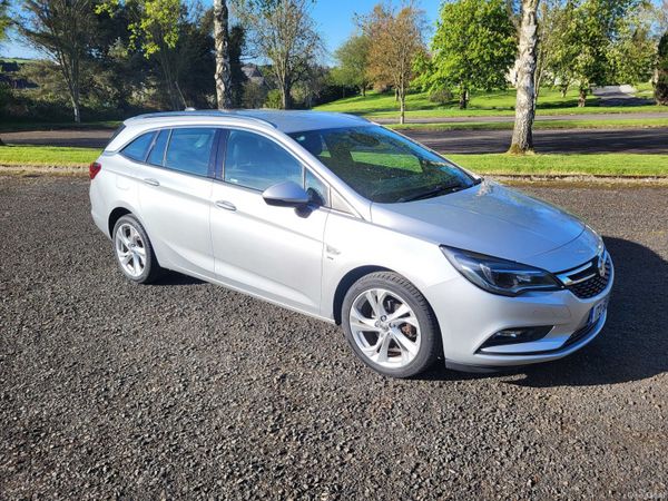 Vauxhall Astra Estate, Petrol, 2017, Silver