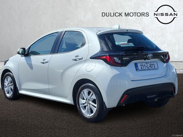 Toyota Yaris Hatchback, Petrol, 2021, White