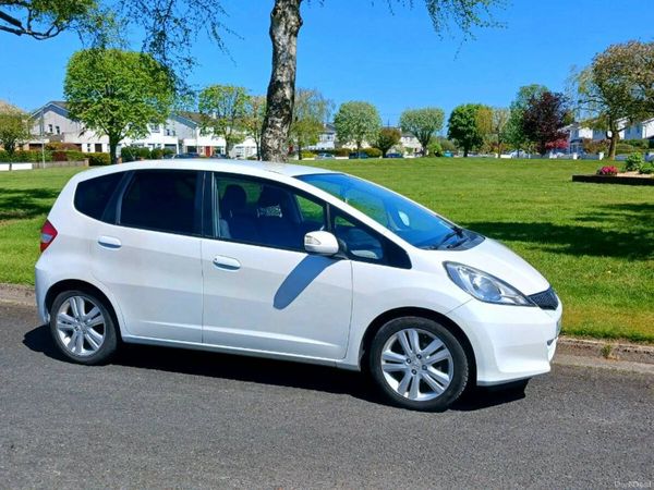Honda Jazz Hatchback, Petrol, 2014, White