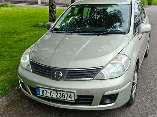 Nissan Tiida Saloon, Petrol, 2007, Silver