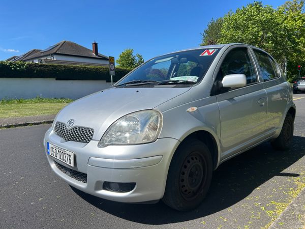 Toyota Yaris Hatchback, Petrol, 2005, Silver