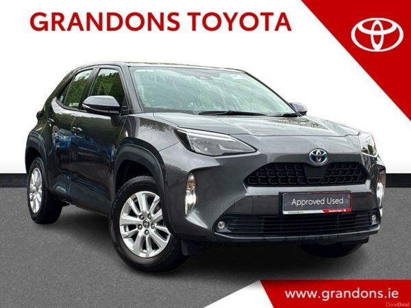 Toyota Yaris Cross Hatchback, Petrol Hybrid, 2024, Grey