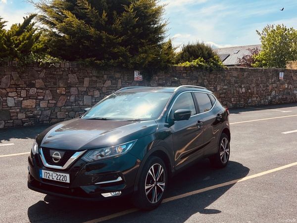 Nissan Qashqai SUV, Diesel, 2017, Black