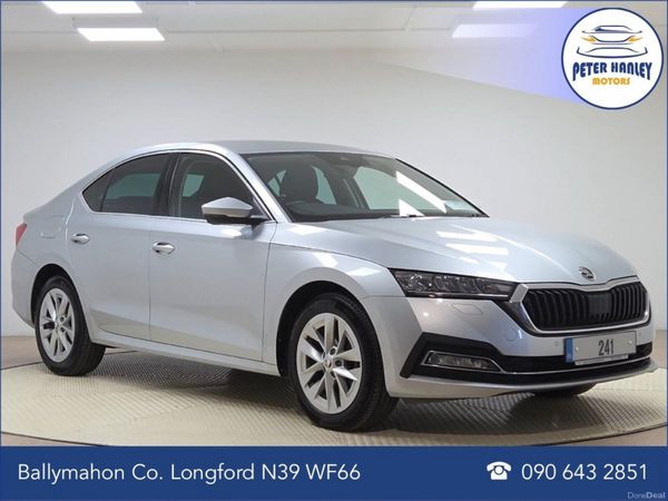 Skoda Octavia Hatchback, Diesel, 2024, Silver