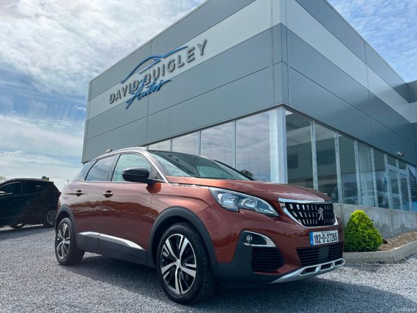 Peugeot 3008 Hatchback, Petrol, 2018, Brown