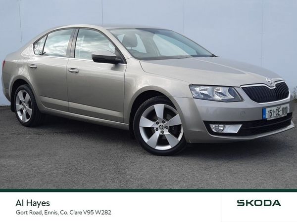 Skoda Octavia Saloon, Petrol, 2015, Beige