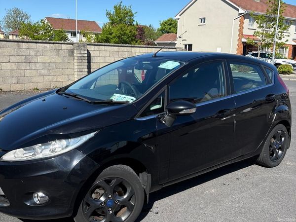 Ford Fiesta Hatchback, Petrol, 2009, Black