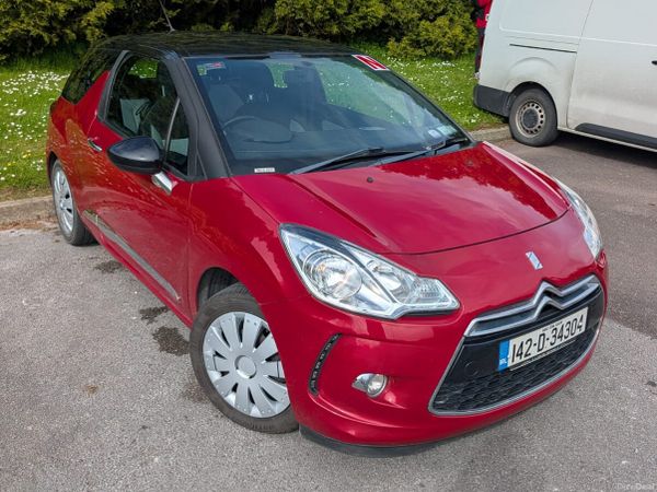 Citroen DS 3 Hatchback, Petrol, 2014, Red