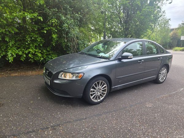 Volvo S40 Saloon, Diesel, 2010, Grey