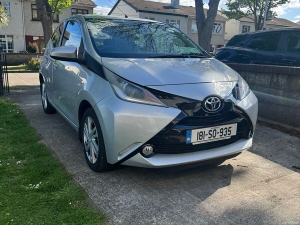 Toyota Aygo Hatchback, Petrol, 2018, Grey